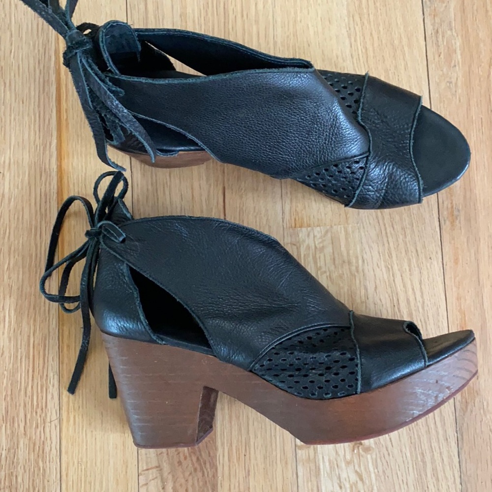 Free People Revolver clogs